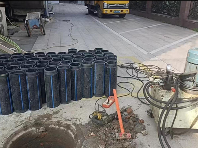 阳东PE置换管厂家 DN315置换管 非开挖管短管置换